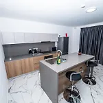 Exclusive Corner Penthouse With Terrace - By Hostmt *