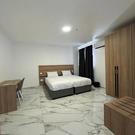 Massive New Corner Penthouse In The Centre Of Bugibba 3b Apartamento