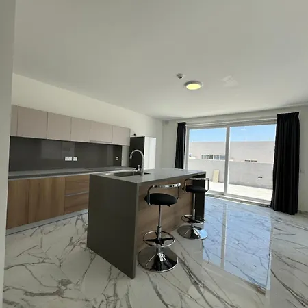 Massive New Corner Penthouse In The Centre Of Bugibba 3b Apartamento St Paul's Bay
