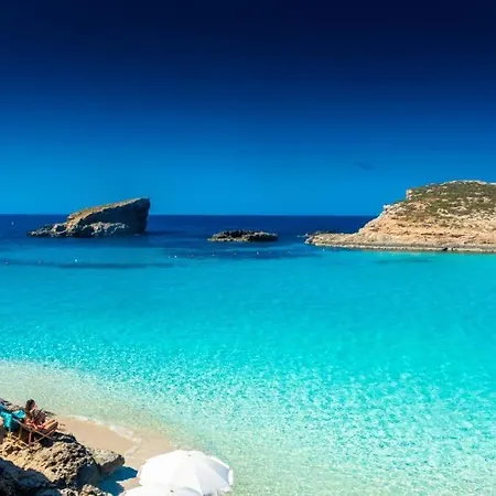 Exclusive Corner Penthouse With Terrace - By Hostmt Appartement *