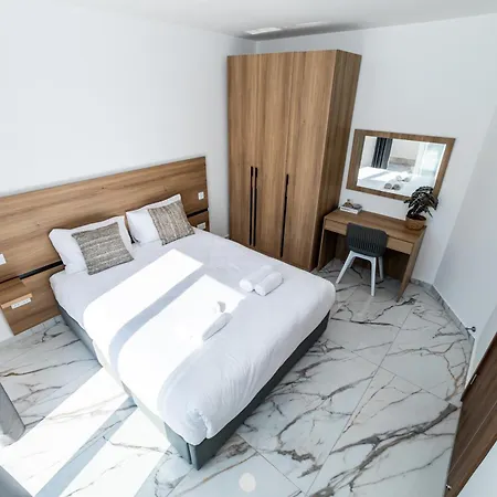 Appartement Exclusive Corner Penthouse With Terrace - By Hostmt St. Paul's Bay