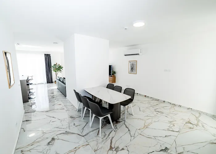 Exclusive Corner Penthouse With Terrace - By Hostmt St. Paul's Bay