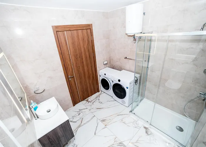 Daire Exclusive Corner Penthouse With Terrace - By Hostmt