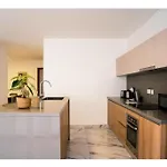 Exclusive Corner Penthouse With Terrace - By Hostmt * 圣保罗湾城